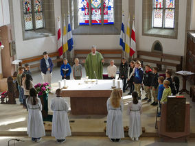 Vorstellung der Kommunionkinder in St. Crescentius (Foto: Karl-Franz Thiede)